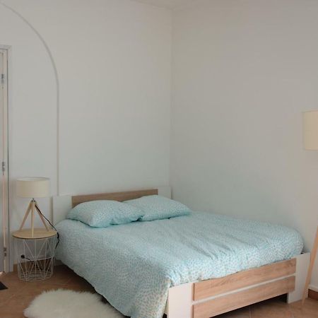 Joli Studio Plein Centre De Milly La Foret מראה חיצוני תמונה