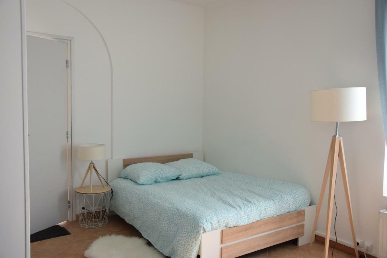 Joli Studio Plein Centre De Milly La Foret מראה חיצוני תמונה