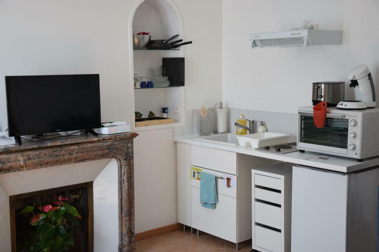 Joli Studio Plein Centre De Milly La Foret מראה חיצוני תמונה